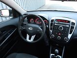 Kia Ceed (2010) 1.4 CVVT, nová STK - náhled 7