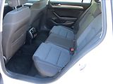 Volkswagen Passat 2,0 TDI 110kW Business ČR - náhled 24