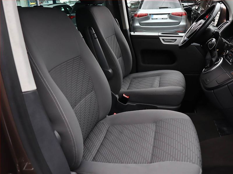 Volkswagen Multivan (2011) Comfortline 2.0 TDI - fotka 7 z 17
