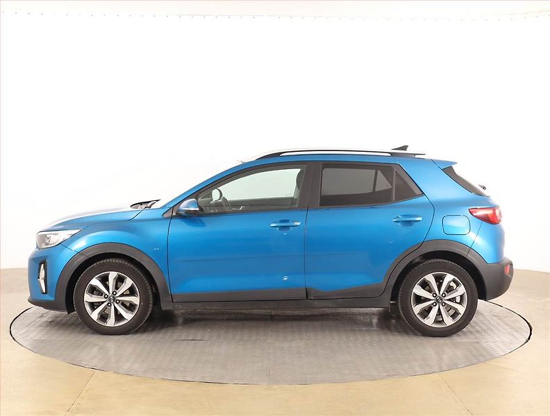 Kia Stonic (2021) 1.0 T-GDI, Automat, Serv.kniha - fotka 3 z 19