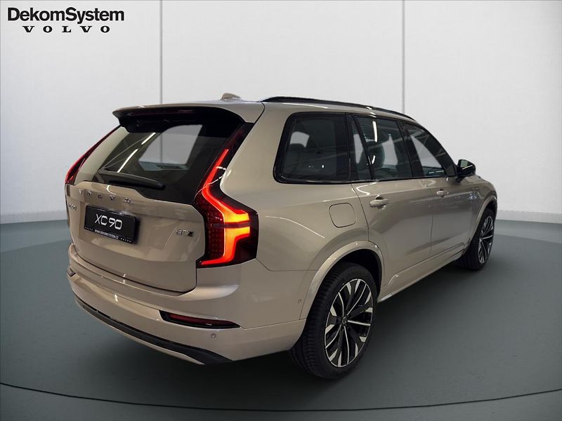 Volvo XC90 (2025) 2,0 B5 AWD Dark Plus 2233  Plu - fotka 3 z 15