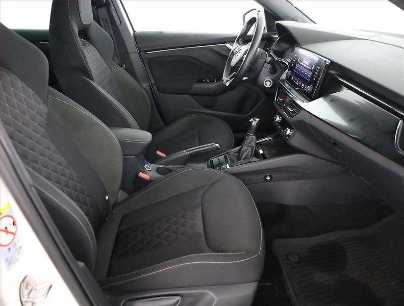 Škoda Kamiq (2021) Ambition Plus 1.5 TSI - fotka 7 z 17