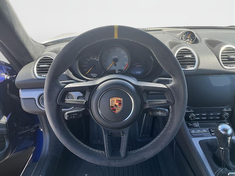 Porsche Cayman (2020) GT4 - fotka 16 z 25