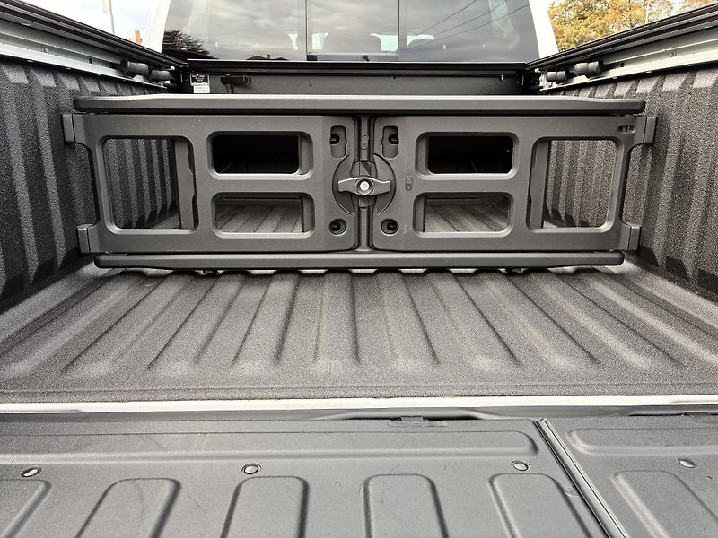 Dodge RAM 1500 LONGHORN 5.7 V8 HEMI eTORQUE  - fotka 43 z 53