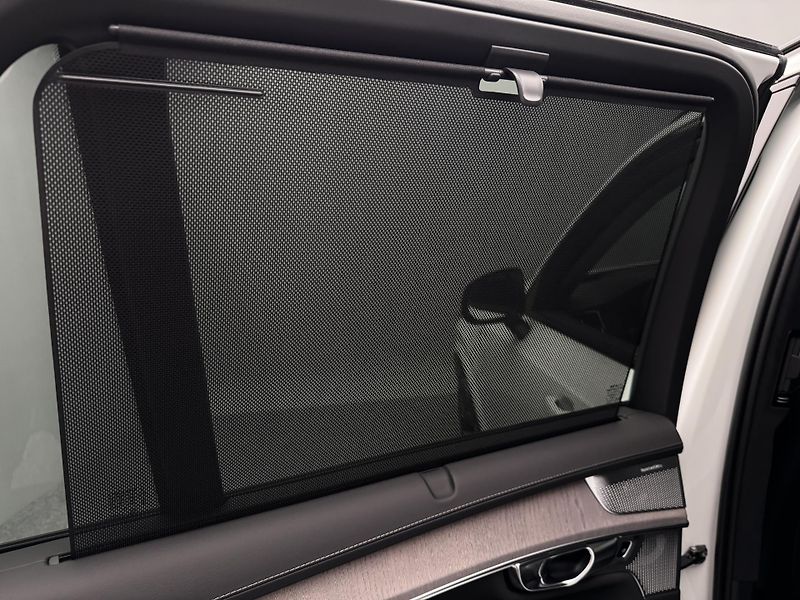 Volvo XC90 (2026) T8 AWD RECHARGE ULTRA DARK 7m - fotka 18 z 30