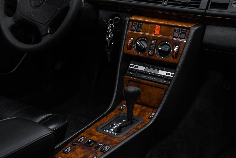 Mercedes-Benz Třídy E - fotka 11 z 20