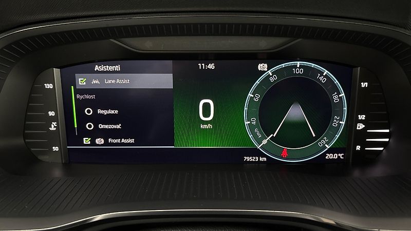 Škoda Octavia 2.0 TDI Ambition Combi - fotka 10 z 24