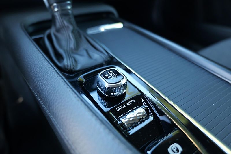 Volvo V90 D4 AWD Diesel NezTopení Záruka - fotka 22 z 35