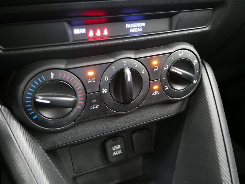 Mazda 2 - fotka 18 z 22