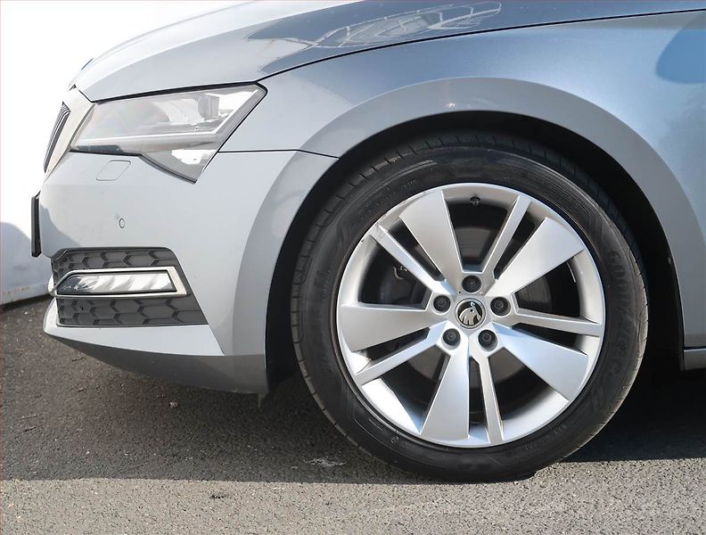 Škoda Kodiaq (2023) 2.0 TDI - fotka 15 z 19