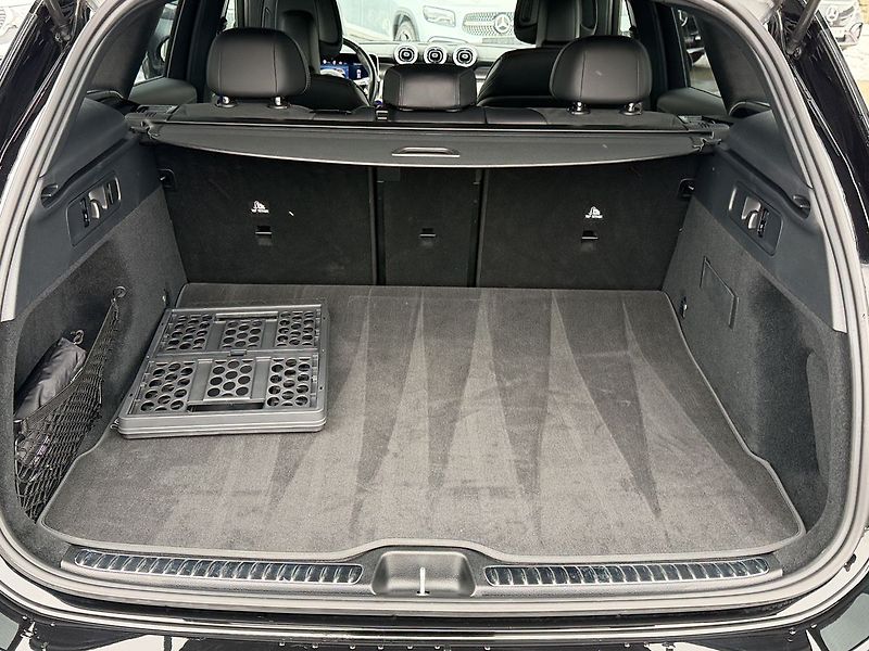 Mercedes-Benz GLC 220d AMG 4MATIC - fotka 12 z 31