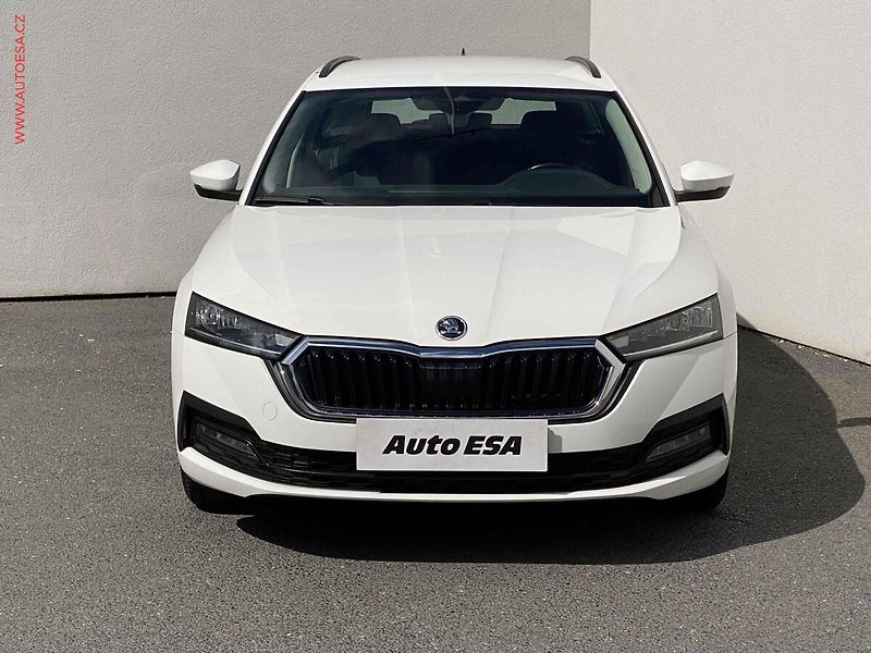 Škoda Octavia (2020) 2.0TDi, ČR, LED - fotka 2 z 18