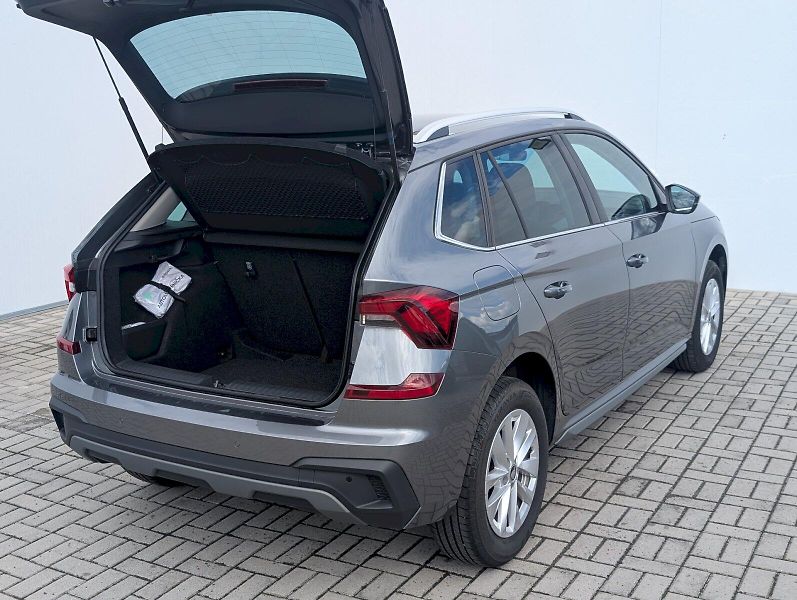 Škoda Kamiq (2025) 1,0 TSI / 85 kW DSG Top Select - fotka 12 z 30