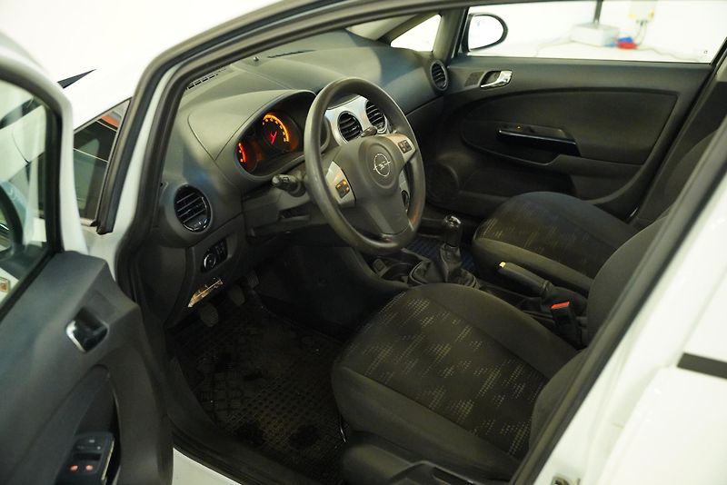 Opel Corsa - fotka 6 z 6