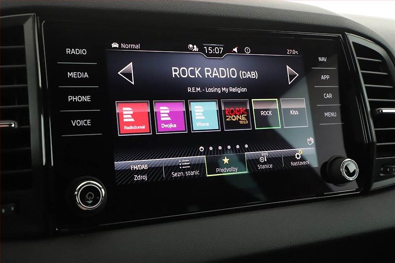 Škoda Karoq (2023) Sportline 1.5 TSI - fotka 15 z 20