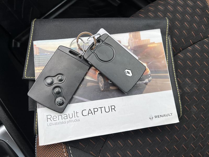 Renault Captur 1.2TCe KOUPENO V ČR 1.MAJ. - fotka 35 z 43