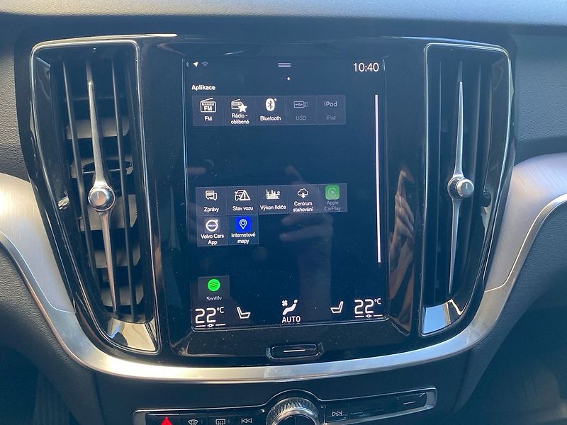Volvo V60 D3 AWD MOM PRO - fotka 16 z 26