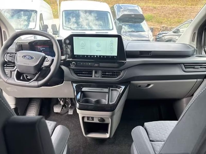 Ford Tourneo Custom (2026) Nugget Titanium 320 L2 - fotka 7 z 16