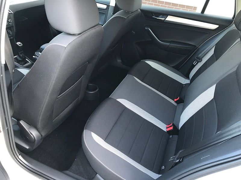 Škoda Rapid (2017) Ambition 1,0 TSI - fotka 15 z 24