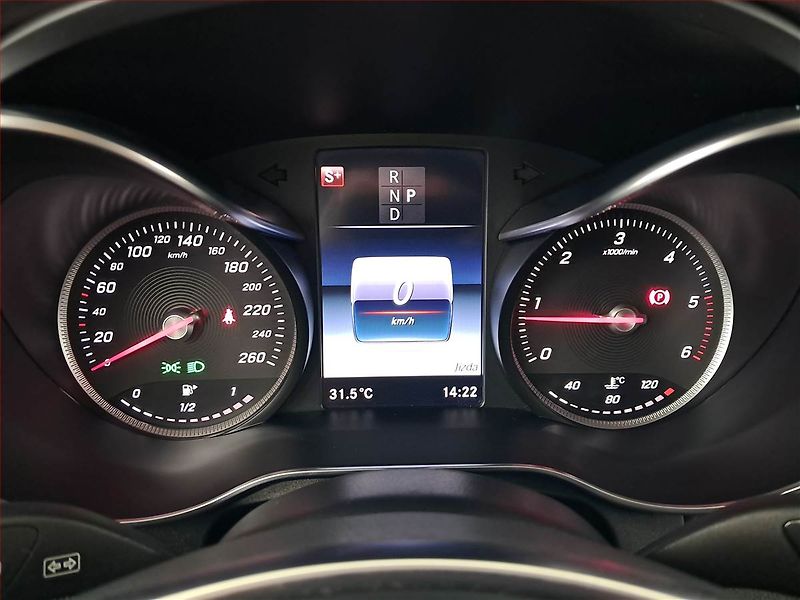 Mercedes-Benz GLC (2016) 220 d 4MATIC - fotka 11 z 23