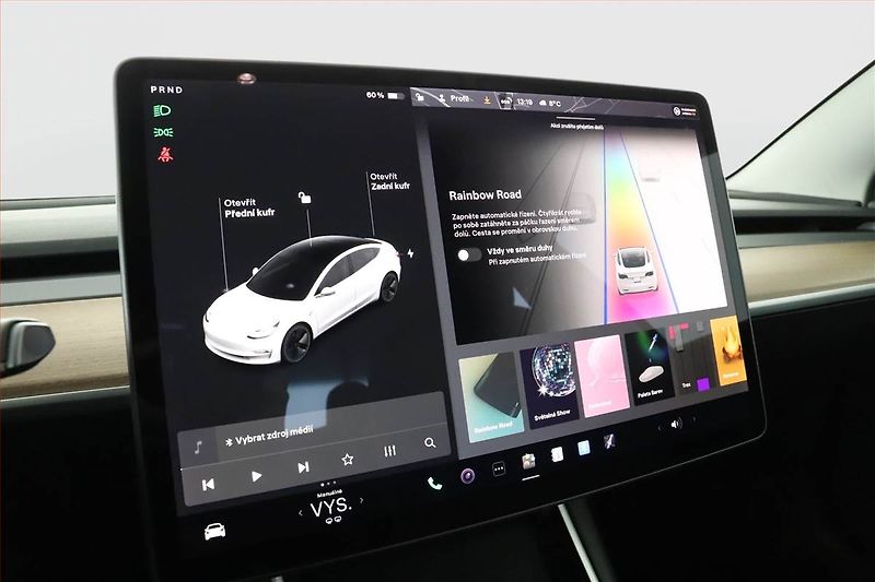 Tesla Model 3 (2020) Std Range Plus 52kWh, SoH 84% - fotka 9 z 21