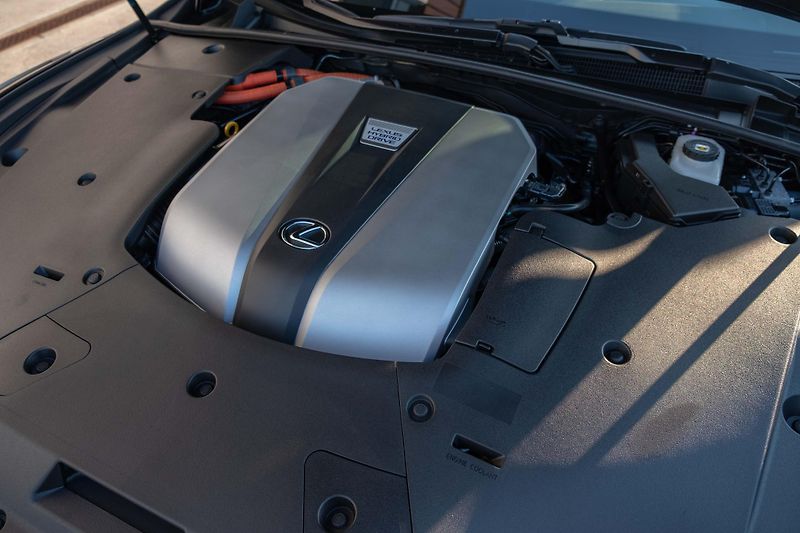 Lexus LS 500h (2022) Prestige, Mark Levinson, LED - fotka 21 z 22