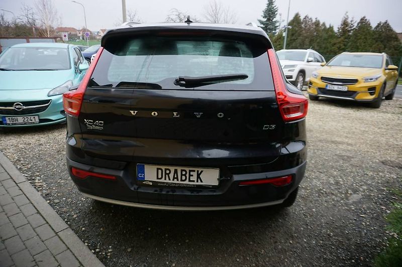 Volvo XC40 (2018) - fotka 8 z 35