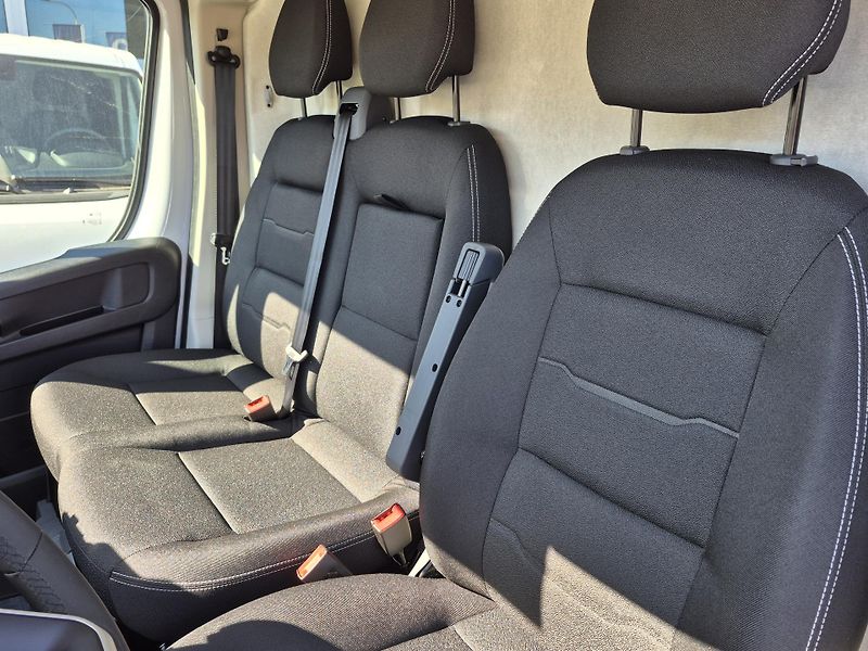 Peugeot Boxer (2026) 3000 L2H2 BlueHDi 120k S&S MAN - fotka 15 z 17