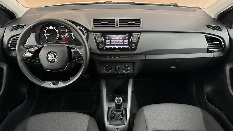 Škoda Fabia 1.0 TSI Active - fotka 8 z 23
