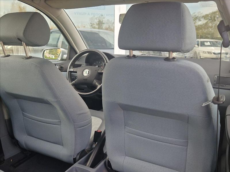 Škoda Fabia 1,4 i 16V AC HEZKÝ NÁJEZD - fotka 12 z 22
