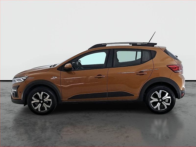 Dacia Sandero (2023) Stepway Essential 1.0 TCe, ČR - fotka 3 z 16