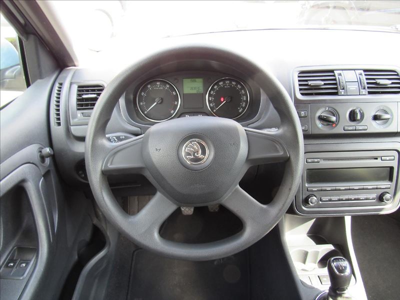 Škoda Fabia 1,2 TSi 63kW Combi - fotka 12 z 31