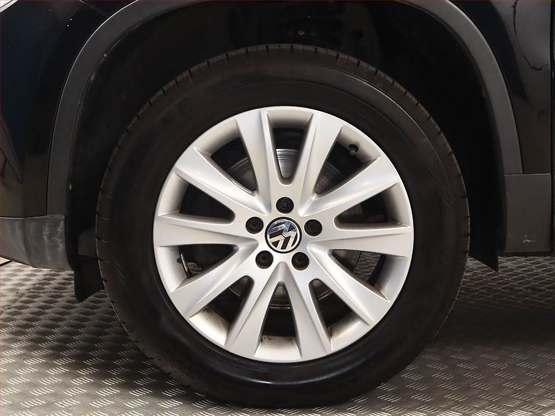 Volkswagen Tiguan (2010) 1.4 TSI, Navi, Tempomat - fotka 11 z 17