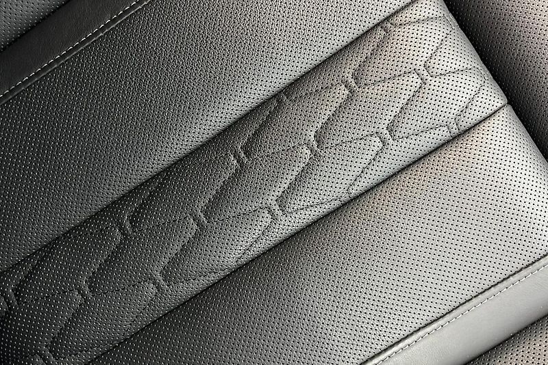 BMW X6 M50d - fotka 14 z 27