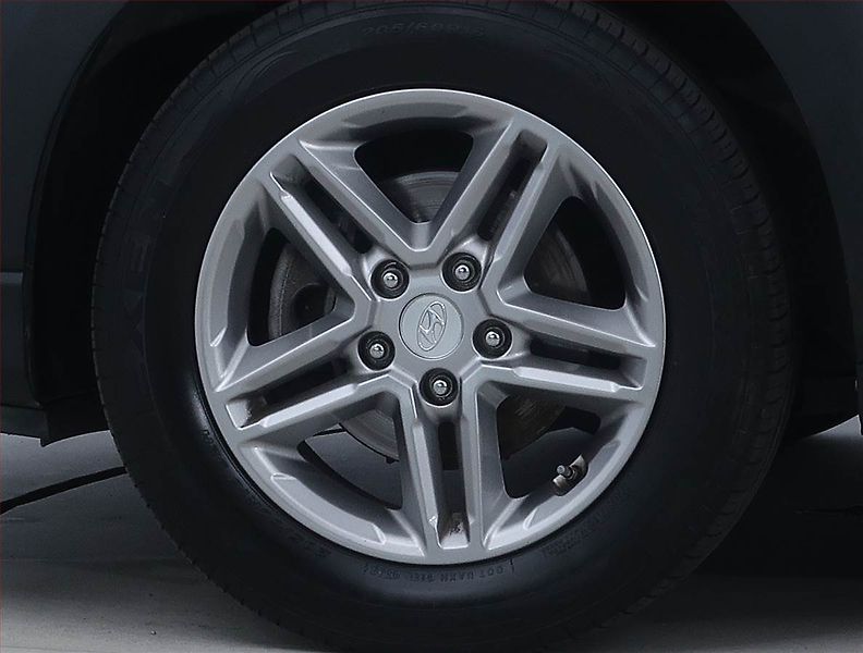 Hyundai Kona (2019) 1.0 T-GDI, ČR,1.maj - fotka 14 z 16