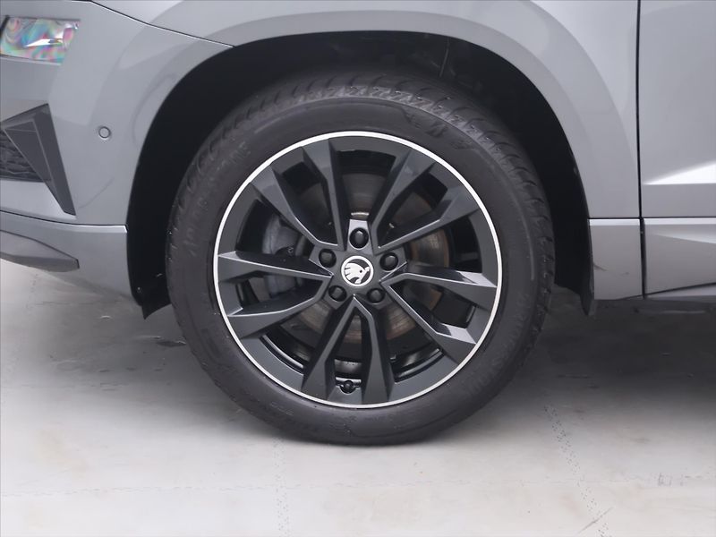 Škoda Karoq 1.5 TSI 110 kW Sportline CZ DS - fotka 26 z 33