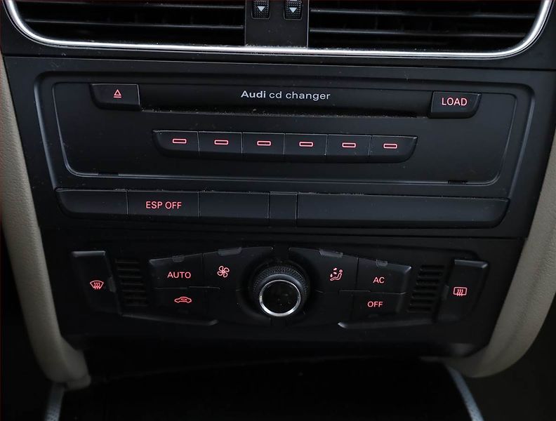 Audi A4 (2009) 2.0 TDI, jezdí výborně - fotka 12 z 17