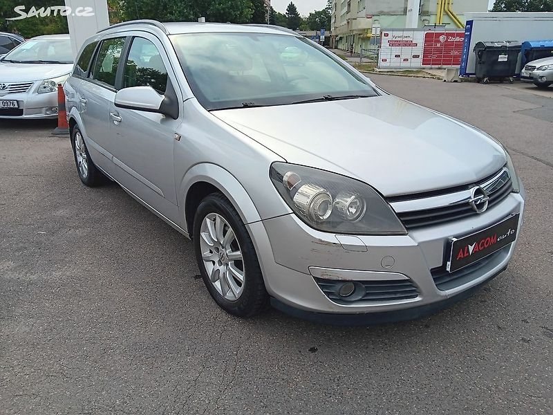 Opel Astra 1.7 CDTI - fotka 4 z 24
