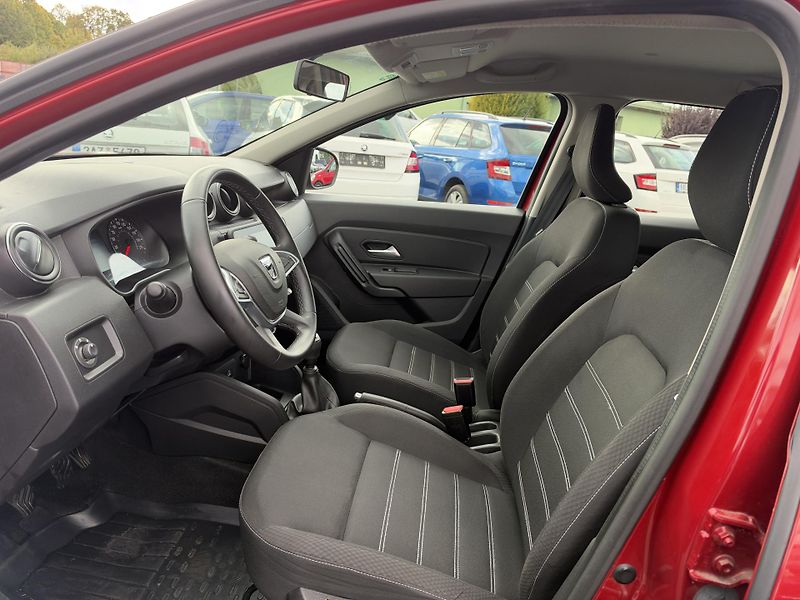 Dacia Duster 1.0 TCe,47tis km,2022,1.Maj,ČR - fotka 12 z 20