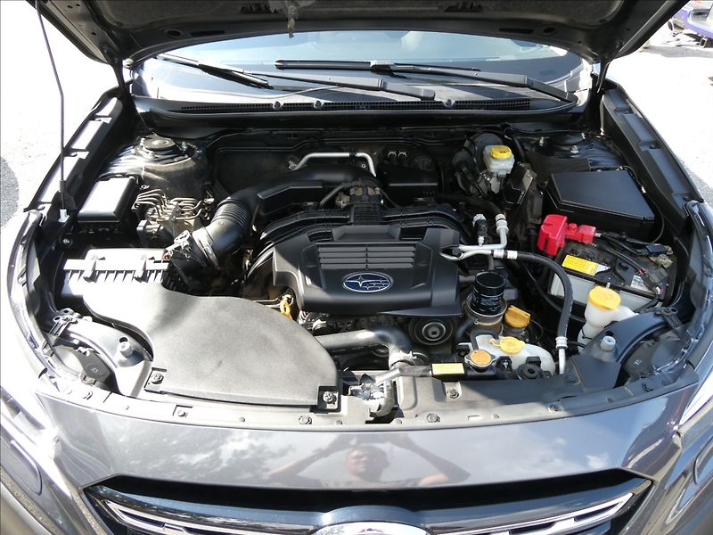 Subaru Outback 2,5 i 124kW AWD ČR,DPH,2x kola - fotka 35 z 46