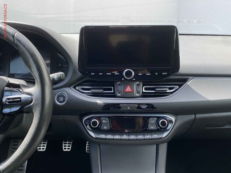 Hyundai i30 (2022) 1.5T-GDi, N-Line, kůže, LED - fotka 12 z 19
