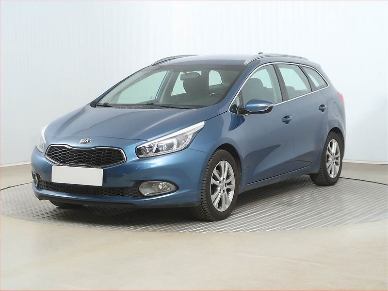 Kia Ceed (2012) 1.6 CRDi, Tempomat - fotka 2 z 14