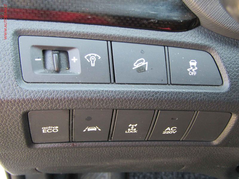 Hyundai Santa Fe (2015) 2.2 CRDi 4x4, AT, panor - fotka 13 z 25
