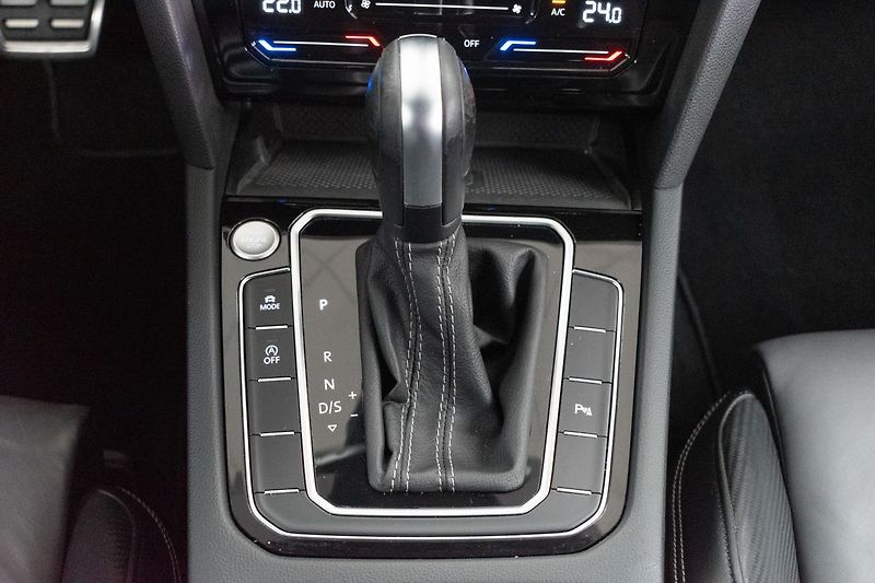 Volkswagen Passat 2.0TDI 147 R-LINE*TAŽNÉ*DPH*ČR - fotka 32 z 45