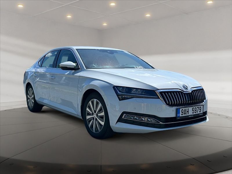 Škoda Superb 2,0 TSI 140 Style DSG - fotka 1 z 11