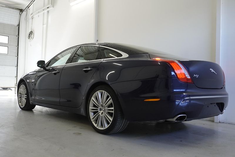 Jaguar XJ 5.0 V8 PREMIUM LUXURY - fotka 3 z 53