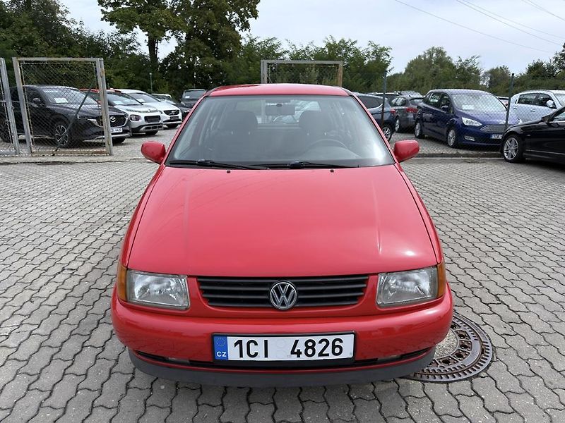 Volkswagen Polo 1.6i 55 kW automat, serviska - fotka 2 z 20