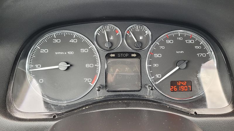 Peugeot 307 1,6 16V 80KW - fotka 19 z 19