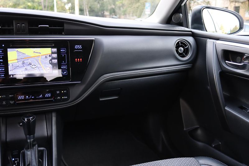 Toyota Corolla (2018) Toyota Corolla Sedan 1.6 - fotka 47 z 60