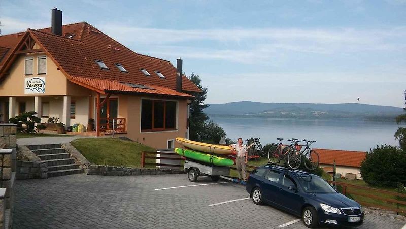 Nikola Šaršová, Babice. Fotka z loňské dovolené v Rakousku s nádherným výhledem na Alpy. Tyhle výhledy jsme si užívali každý den a musím říct, že Alpy jsem si zamilovala.
